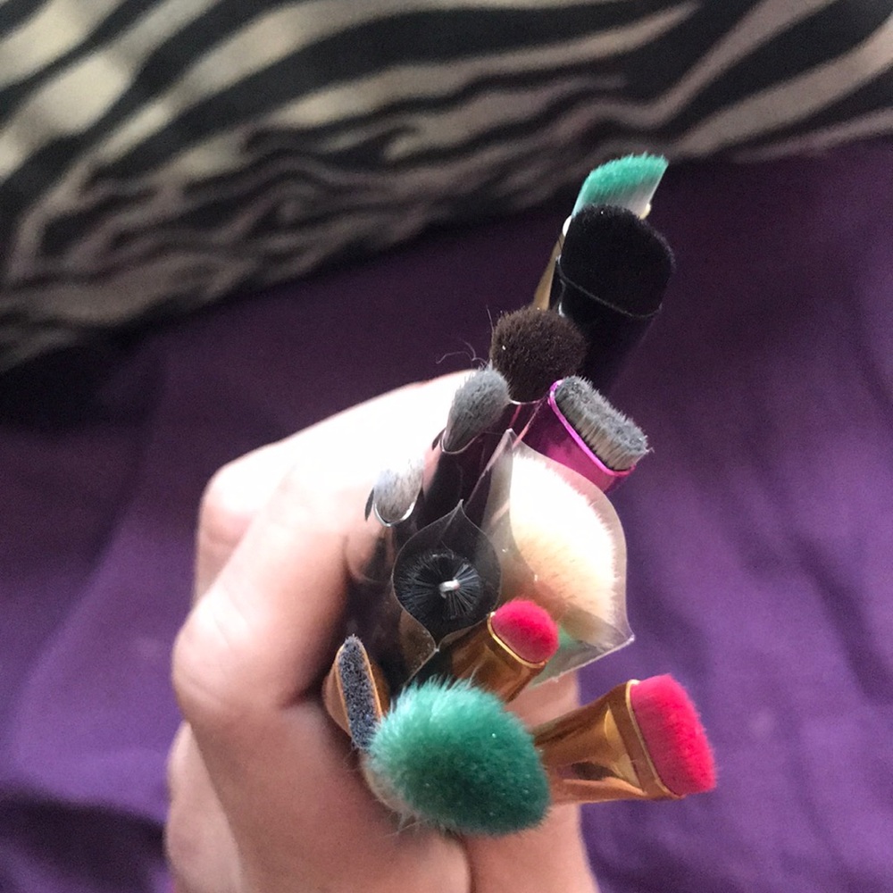 Brush Bundle - Picture 3 of 3